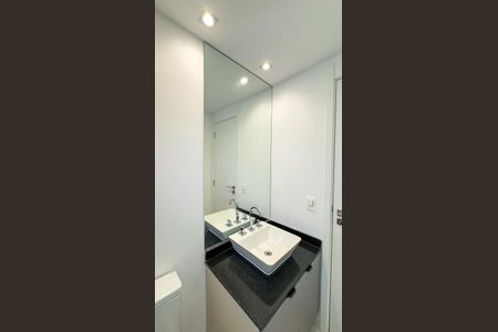 Apartamento para alugar com 140m², 2 quartos e 2 vagas Apartamento para alugar com 140m², 2 quartos e 2 vagasBanheiro da Suíte 1