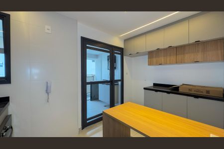 Apartamento para alugar com 140m², 2 quartos e 2 vagas Apartamento para alugar com 140m², 2 quartos e 2 vagasCozinha e Área de Serviço