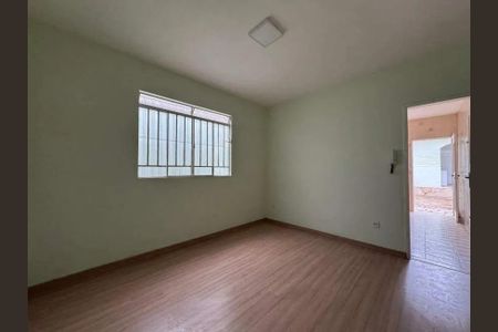 Casa para alugar com 198m², 3 quartos e 4 vagas Casa para alugar com 198m², 3 quartos e 4 vagasSala