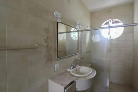 Casa para alugar com 198m², 3 quartos e 4 vagas Casa para alugar com 198m², 3 quartos e 4 vagasBanheiro