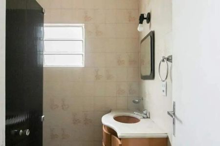 Casa para alugar com 198m², 3 quartos e 4 vagas Casa para alugar com 198m², 3 quartos e 4 vagasBanheiro
