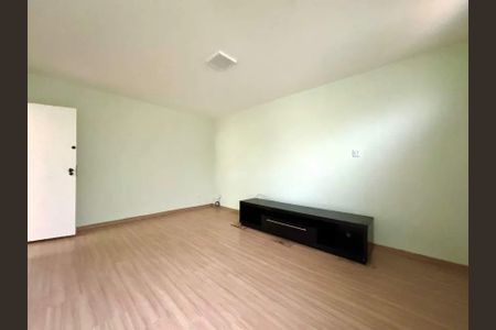 Casa para alugar com 198m², 3 quartos e 4 vagas Casa para alugar com 198m², 3 quartos e 4 vagasSala