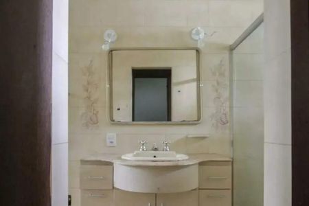 Casa para alugar com 198m², 3 quartos e 4 vagas Casa para alugar com 198m², 3 quartos e 4 vagasBanheiro