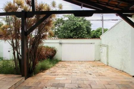 Casa para alugar com 198m², 3 quartos e 4 vagas Casa para alugar com 198m², 3 quartos e 4 vagasÁrea externa