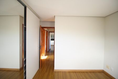 Apartamento à venda com 101m², 3 quartos e 2 vagasSuíte 1