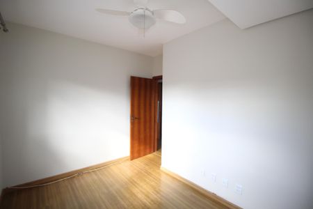 Apartamento à venda com 101m², 3 quartos e 2 vagasQuarto 2
