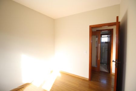 Apartamento à venda com 101m², 3 quartos e 2 vagasQuarto 3