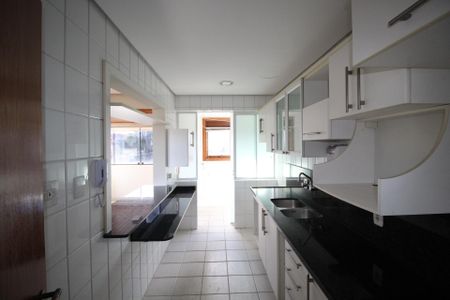 Apartamento à venda com 101m², 3 quartos e 2 vagasCozinha