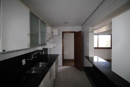 Apartamento à venda com 101m², 3 quartos e 2 vagasCozinha