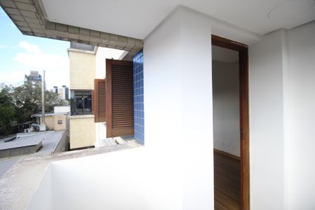 Apartamento à venda com 101m², 3 quartos e 2 vagasSacada