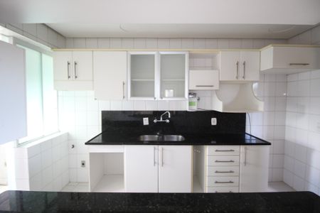 Apartamento à venda com 101m², 3 quartos e 2 vagasCozinha