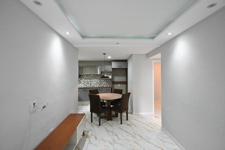 Sala de casa para alugar com 2 quartos, 44m² em Parque Assuncao, Taboão da Serra