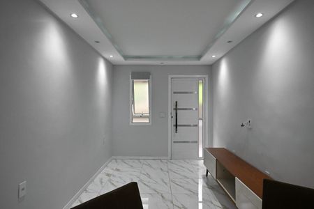 Sala de casa para alugar com 2 quartos, 44m² em Parque Assuncao, Taboão da Serra