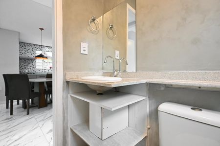 Casa para alugar com 44m², 2 quartos e sem vagaBanheiro