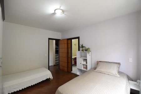 Casa de condomínio para alugar com 346m², 4 quartos e 4 vagasDemi-Suíte 2
