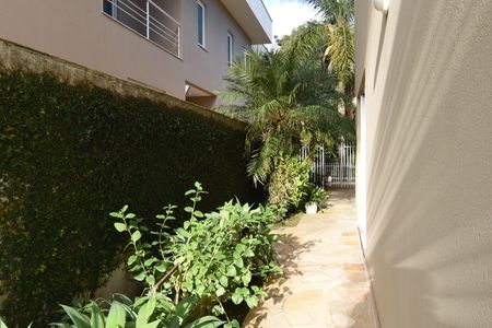 Casa de condomínio para alugar com 346m², 4 quartos e 4 vagasÁrea externa