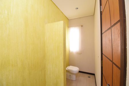Casa de condomínio para alugar com 346m², 4 quartos e 4 vagasLavabo 