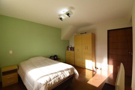 Casa de condomínio para alugar com 346m², 4 quartos e 4 vagasSuíte 4