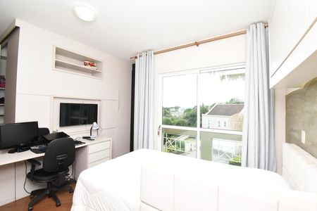Casa de condomínio para alugar com 346m², 4 quartos e 4 vagasDemi-Suíte 1