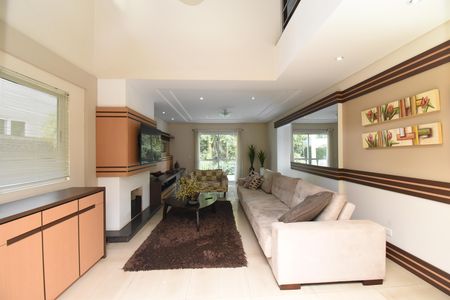 Casa de condomínio para alugar com 346m², 4 quartos e 4 vagasSala de Estar