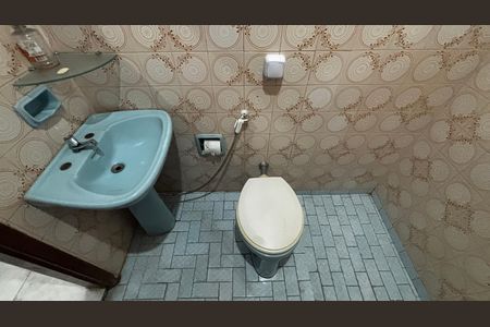Casa para alugar com 120m², 2 quartos e 2 vagas Casa para alugar com 120m², 2 quartos e 2 vagasBanheiro