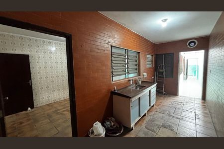 Casa para alugar com 120m², 2 quartos e 2 vagas Casa para alugar com 120m², 2 quartos e 2 vagasCozinha