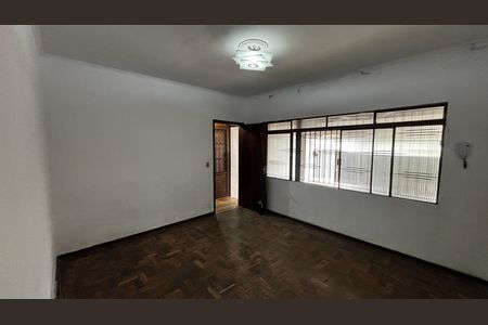 Casa para alugar com 120m², 2 quartos e 2 vagas Casa para alugar com 120m², 2 quartos e 2 vagasSala