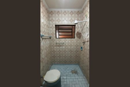 Casa para alugar com 120m², 2 quartos e 2 vagas Casa para alugar com 120m², 2 quartos e 2 vagasBanheiro