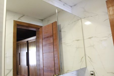Casa de condomínio para alugar com 400m², 3 quartos e 2 vagasBanheiro da Suíte