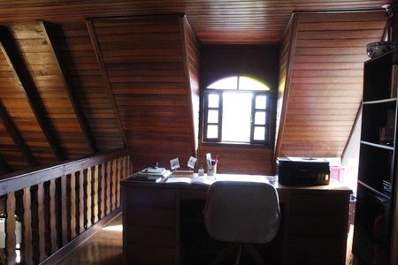 Casa de condomínio para alugar com 400m², 3 quartos e 2 vagasEscritório