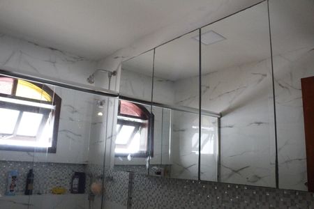 Casa de condomínio para alugar com 400m², 3 quartos e 2 vagasBanheiro Social