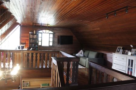 Casa de condomínio para alugar com 400m², 3 quartos e 2 vagasEscritório