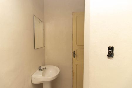 Casa à venda com 240m², 5 quartos e 1 vaga Casa à venda com 240m², 5 quartos e 1 vagaCasa 3 - Banheiro social