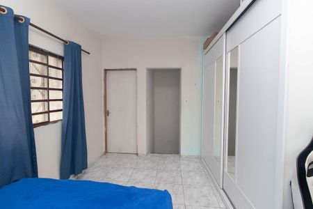 Casa à venda com 240m², 5 quartos e 1 vaga Casa à venda com 240m², 5 quartos e 1 vagaCasa 3 - Suíte