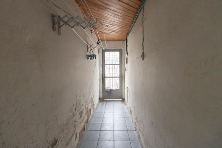 Casa à venda com 240m², 5 quartos e 1 vaga Casa à venda com 240m², 5 quartos e 1 vagaCorredor