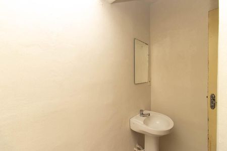 Casa à venda com 240m², 5 quartos e 1 vaga Casa à venda com 240m², 5 quartos e 1 vagaCasa 3 - Banheiro social