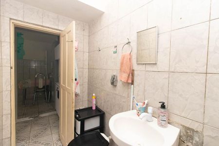 Casa à venda com 240m², 5 quartos e 1 vaga Casa à venda com 240m², 5 quartos e 1 vagaCasa - Banheiro social