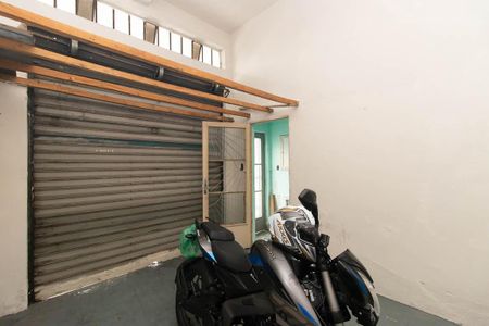 Casa à venda com 240m², 5 quartos e 1 vaga Casa à venda com 240m², 5 quartos e 1 vagaÁrea externa