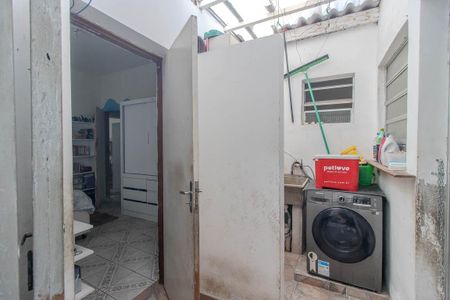 Casa à venda com 240m², 5 quartos e 1 vaga Casa à venda com 240m², 5 quartos e 1 vagaCasa 2 - Área de serviço