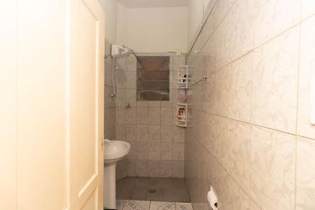 Casa à venda com 240m², 5 quartos e 1 vaga Casa à venda com 240m², 5 quartos e 1 vagaCasa - Banheiro social