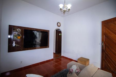 Casa para alugar com 120m², 3 quartos e 4 vagas Casa para alugar com 120m², 3 quartos e 4 vagasSala