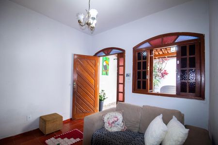 Casa para alugar com 120m², 3 quartos e 4 vagas Casa para alugar com 120m², 3 quartos e 4 vagasSala