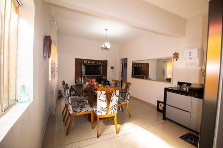 Casa para alugar com 120m², 3 quartos e 4 vagas Casa para alugar com 120m², 3 quartos e 4 vagasCozinha