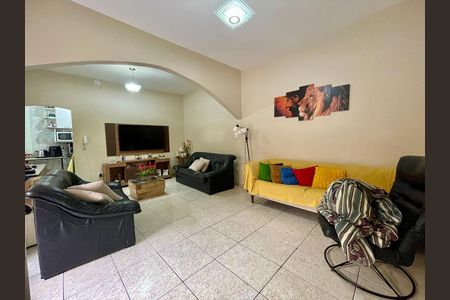 Casa para alugar com 3 quartos, 200m² em Renascença, Belo Horizonte
