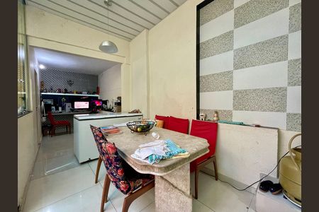Casa para alugar com 200m², 3 quartos e 2 vagas