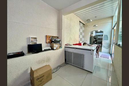 Casa para alugar com 200m², 3 quartos e 2 vagas