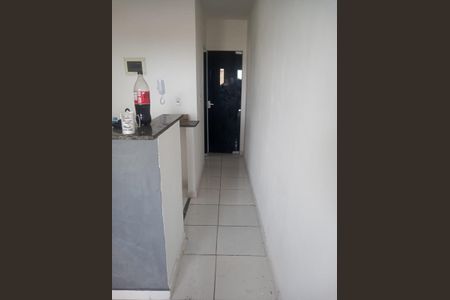 Corredor de apartamento para alugar com 1 quarto, 37m² em Luiz Caçador, São Gonçalo