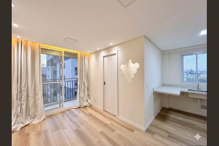 Sala  de apartamento à venda com 2 quartos, 37m² em Socorro, São Paulo