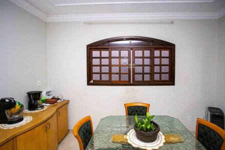 Casa à venda com 130m², 4 quartos e 2 vagasSala de Jantar
