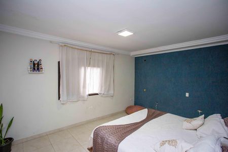 Casa à venda com 130m², 4 quartos e 2 vagasQuarto Suíte